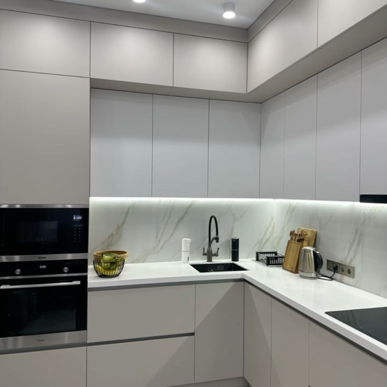 Thi Công Tủ Bếp Kính Ở Dĩ An - Bình Dương