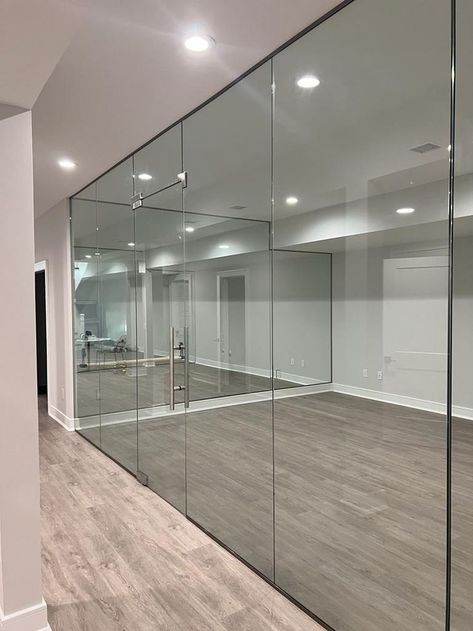 Lắp Đặt Kính Cường Lực Cho Công Ty Ở Bình Tân