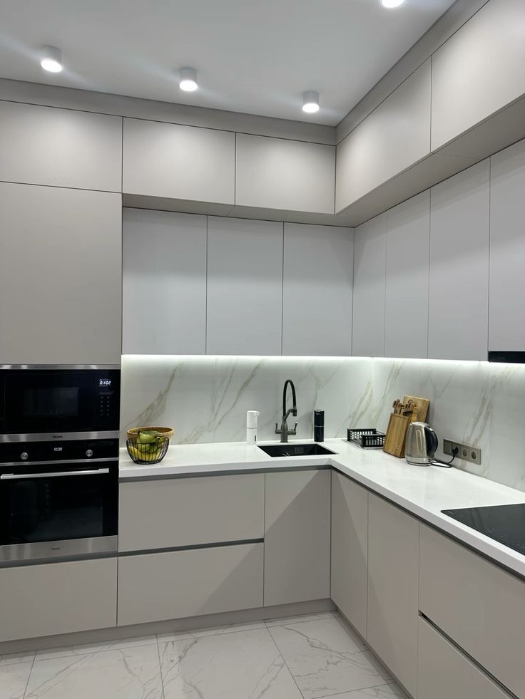Thi Công Tủ Bếp Kính Ở Biên Hoà