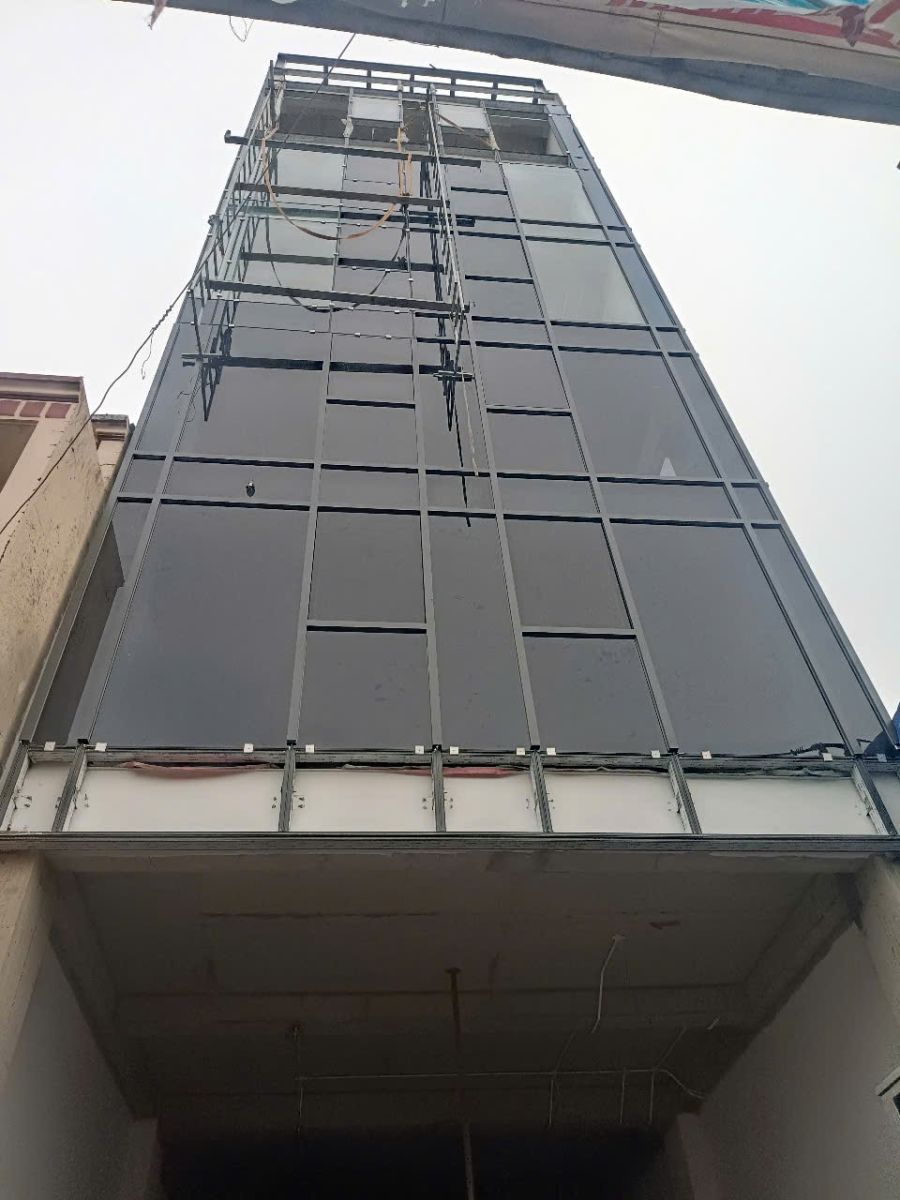 làm cửa kính dĩ an